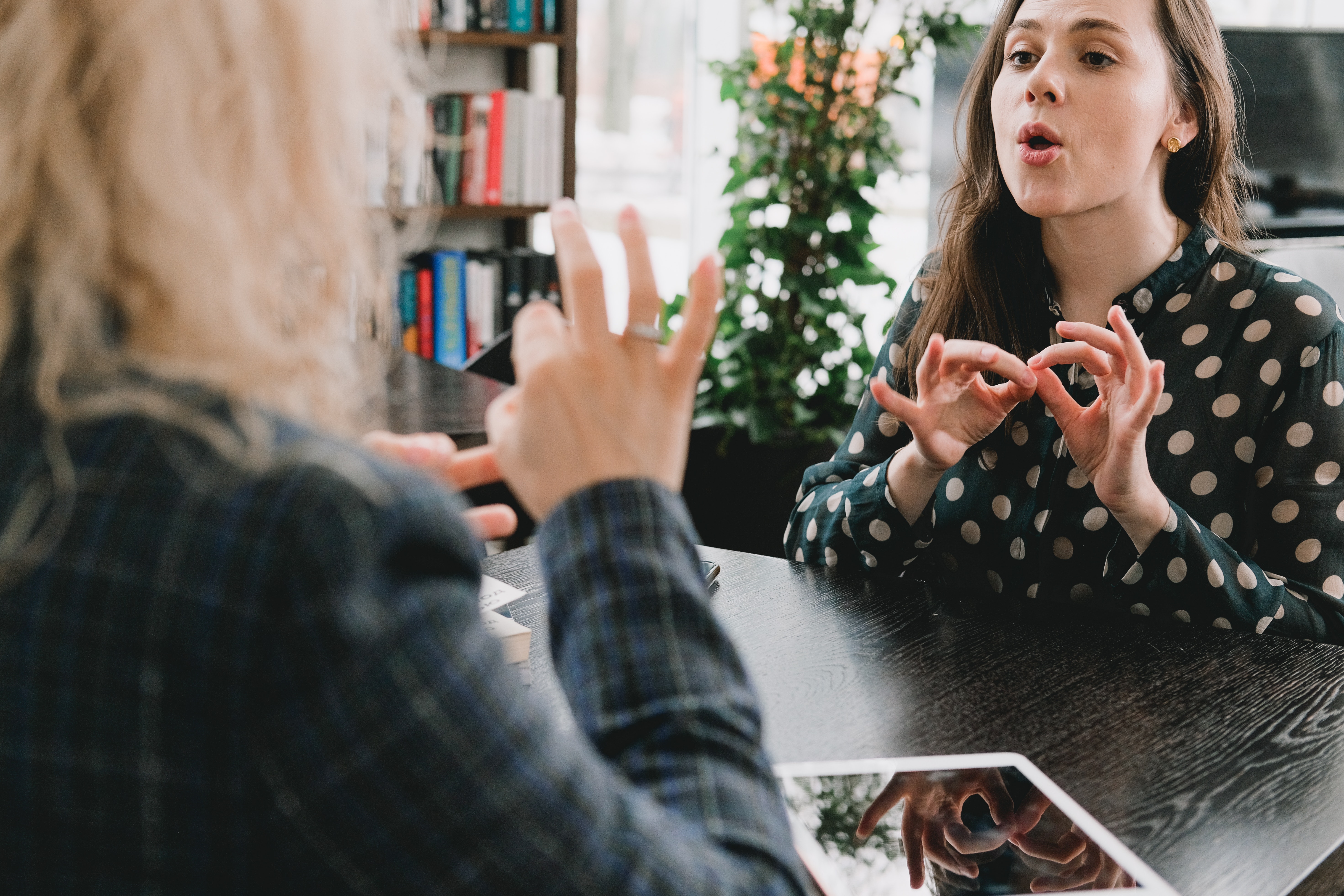 Comment apprendre la langue des signes ?